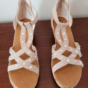 Like New Girls Wedges Size 5 Y